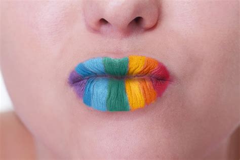 que es el beso de arcoiris|Beso arcoíris: la nueva práctica en la intimidad que。